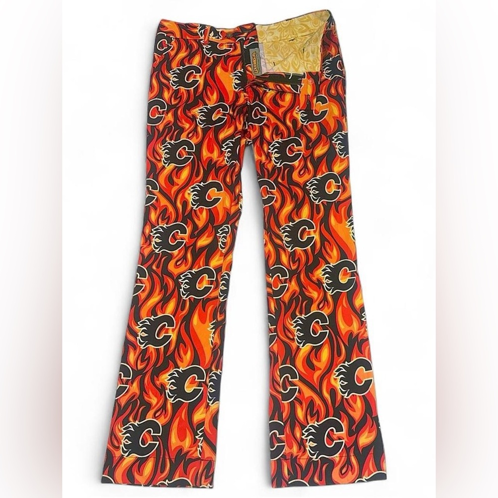 🔥 Loudmouth Calgary Flames NHL Licensed Pants – Size 34x34 – Rare & Bold! 🔥